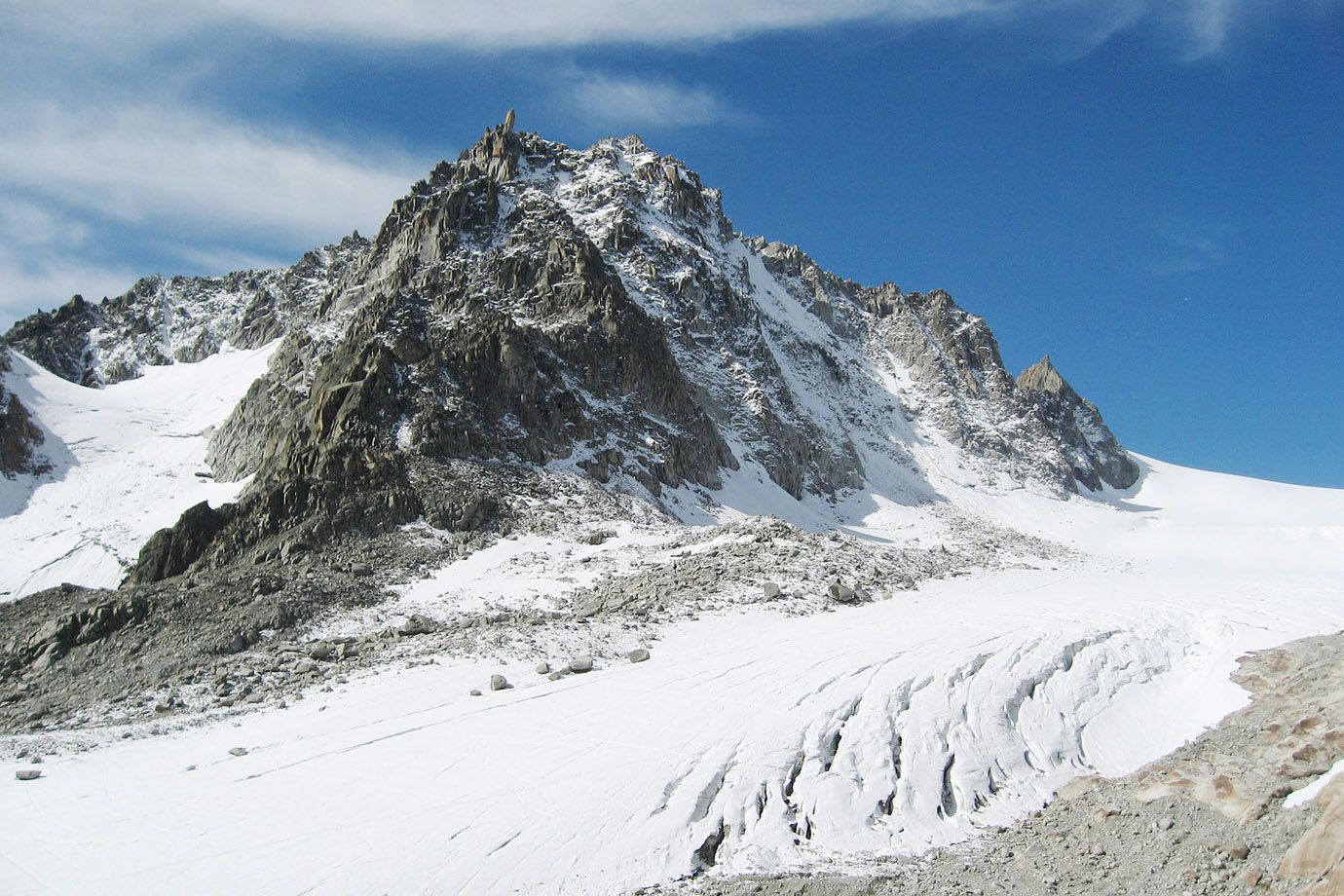 im Vordergrund: Glacier d'Orny