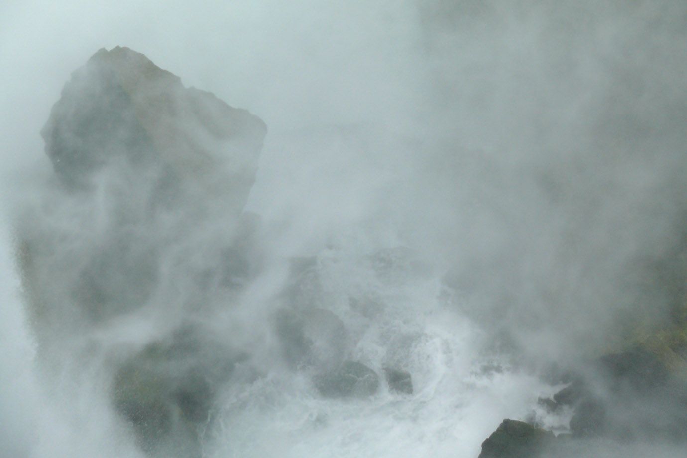 Wasserfall – Blick in die Tiefe